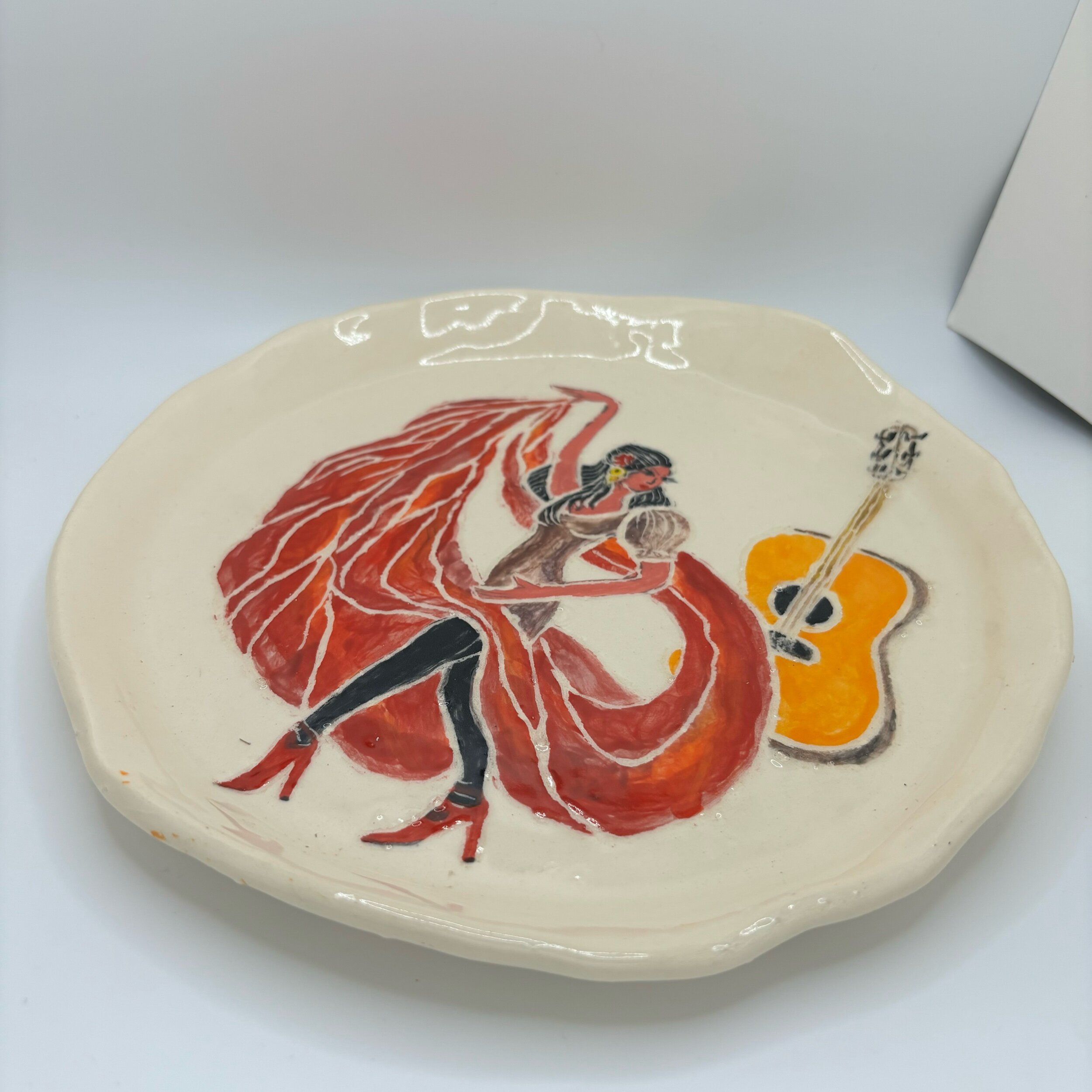 Flamingo dance plate